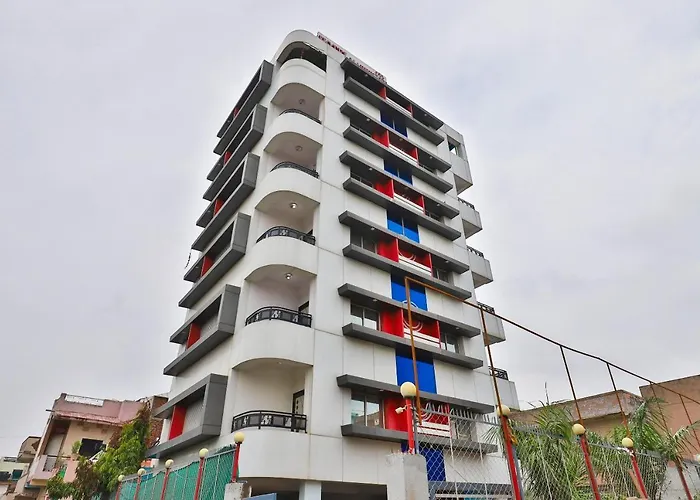 Oyo 16826 Hotel Marvel Inn Ahmedabad